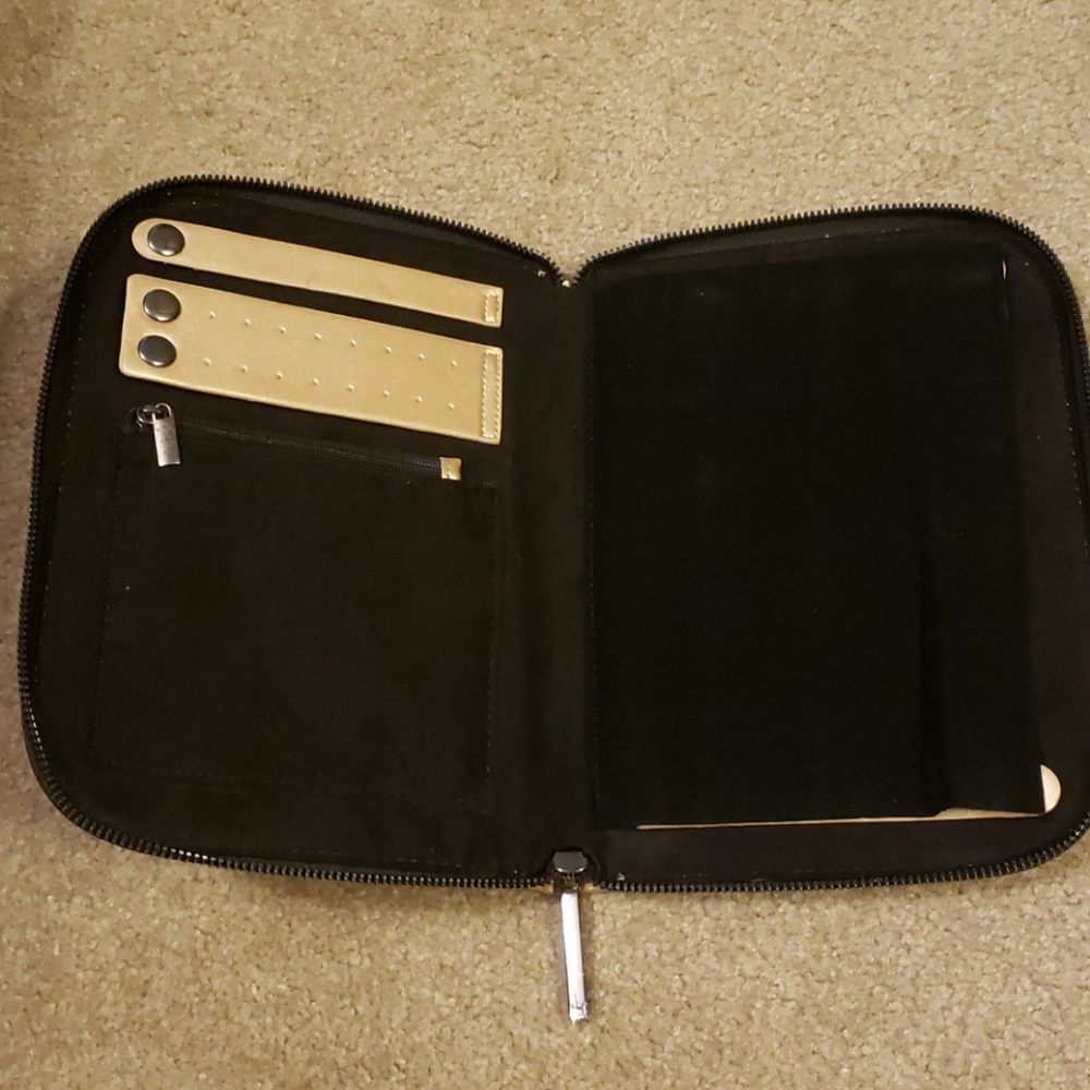 Halston Jewlery Organizer Portfolio